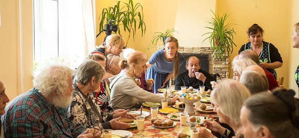 Как выбирать дом престарелых